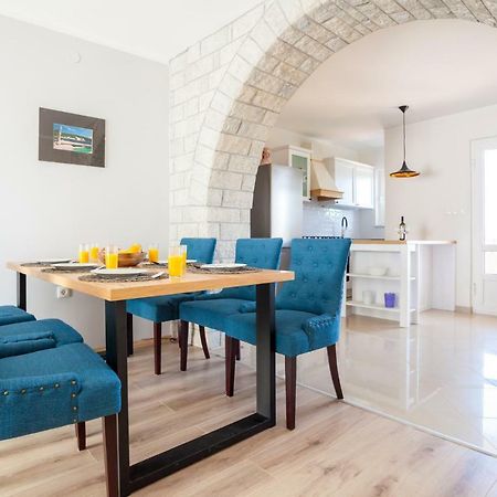 Holiday Apartment Ivica Milohnici Екстер'єр фото