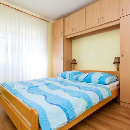Holiday Apartment Ivica Milohnici Екстер'єр фото