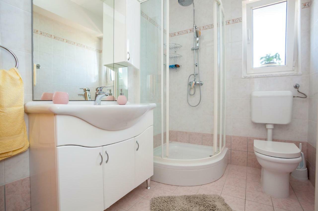 Holiday Apartment Ivica Milohnici Екстер'єр фото